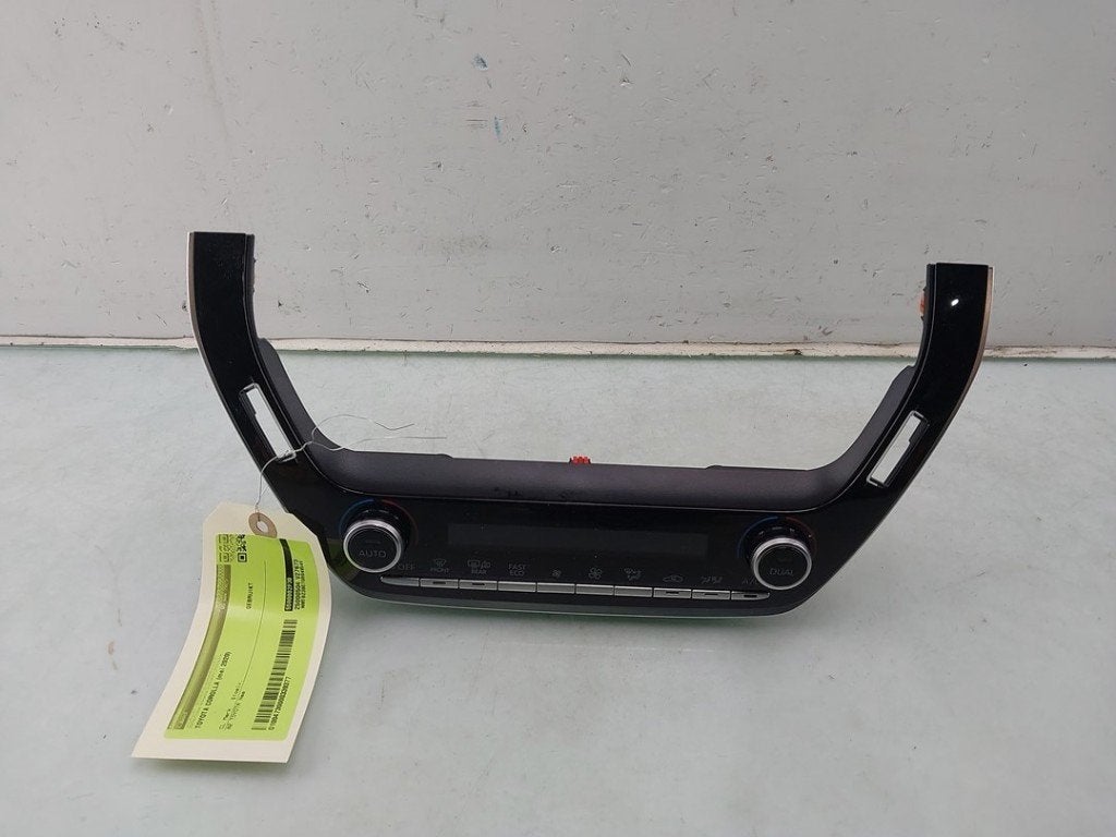 BEDIENINGSPANEEL VERWARMING Corolla (E21) (|5590002F30|), Gebruikt, Toyota