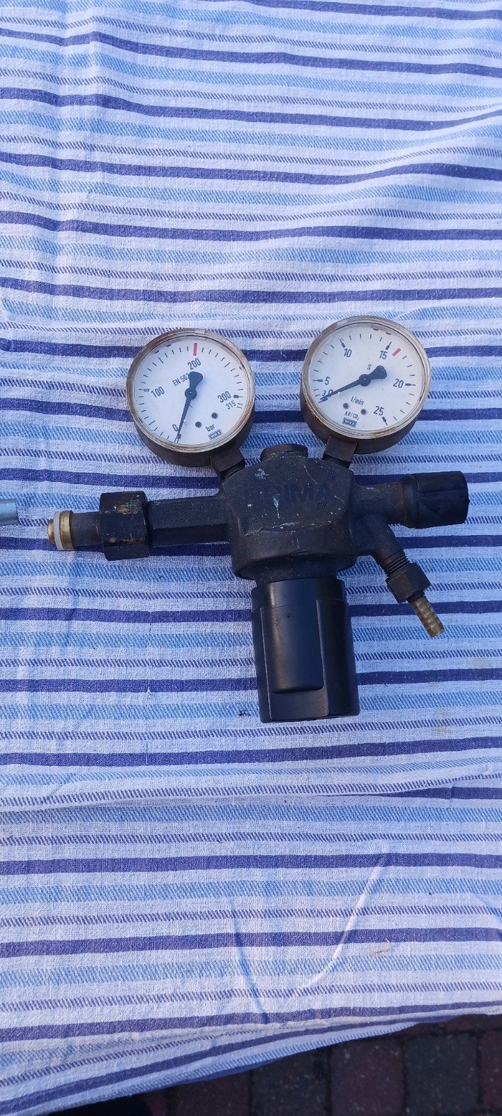 manometers met ontspanner argon half automaat, Ophalen of Verzenden