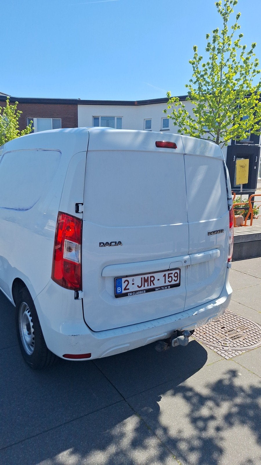 Dacia Dokker Bestelwagen / Lichte Vracht – Met Trekhaak & To, Convient comme travail d'appoint