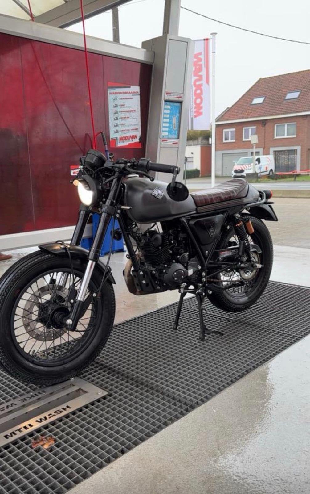 Archive café racer 50cc, Fietsen en Brommers, Ophalen, Klasse B (45 km/u), Zo goed als nieuw, 4 versnellingen