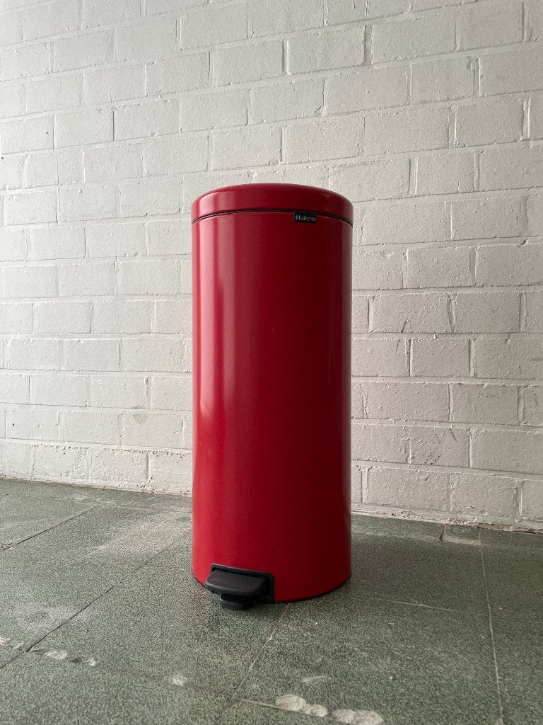 Poubelle à pédale Brabantia NewIcone 30 l, Maison & Meubles, Accessoires pour la Maison | Poubelles, 50 – 75, À pédale, 20 à 30 litres