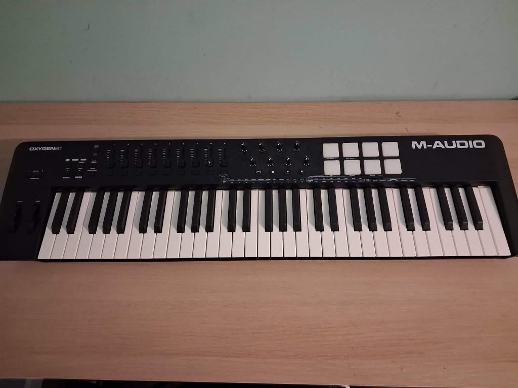 Midi keyboard m-audio garantie, Enlèvement, Neuf, Audio