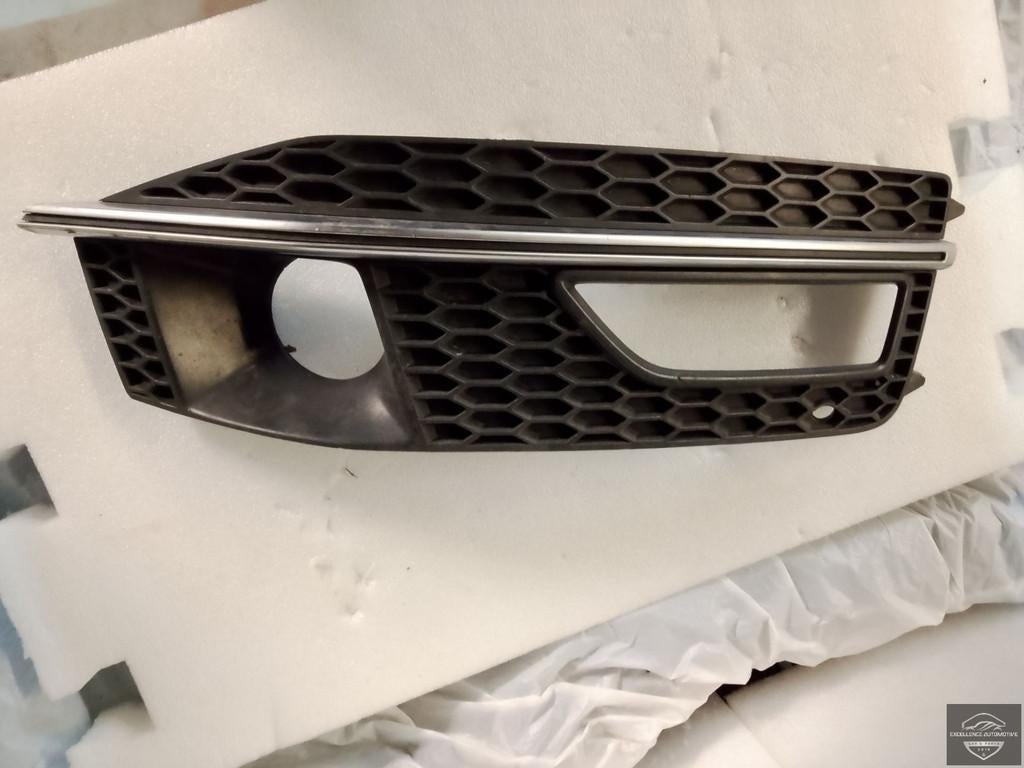Audi A4 S4 8K S-Line 2008-2012 8K Rooster Rechts 8K0807682N/, Auto-onderdelen, Carrosserie, Bumper, Audi, Rechts, Gebruikt