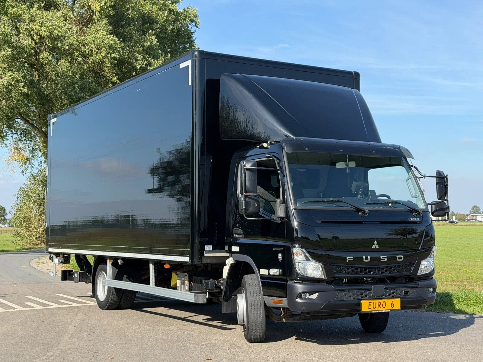 Mitsubishi FUSO FUSO (année de construction 2022), Autos, Achat, Ordinateur de bord, Autres carburants, Automatique
