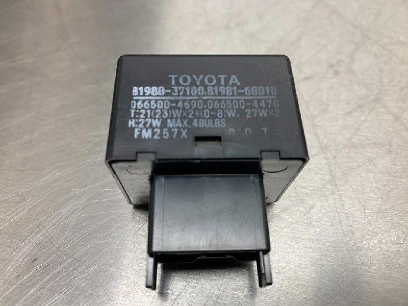 DIVERS Toyota MR2 (ZZW30) (|8198037100|8198160010|), Utilisé, Toyota