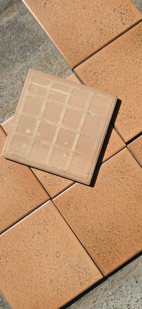 Carrelage en faïence neuf 10x10 1,84m2 restant, Enlèvement