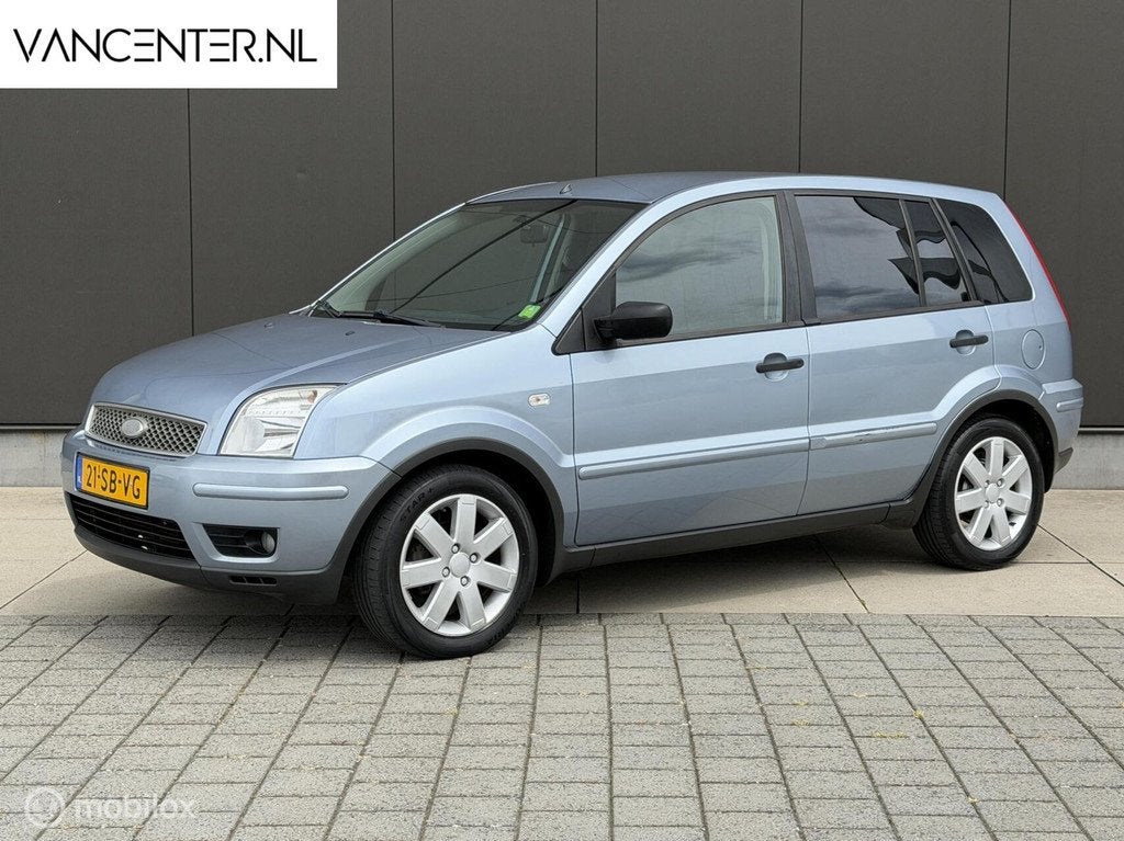 Ford Fusion 1.4-16V Style NIEUWE APK Verwarmde voorruit, Autos, Boîte manuelle, Noir, 5 portes, 5 places