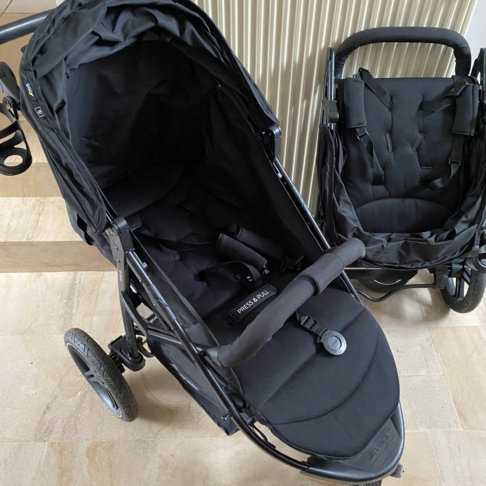 Pousette pliable 3 roues, Enfants & Bébés, Buggys, Enlèvement, Comme neuf, Autres marques, Dossier réglable