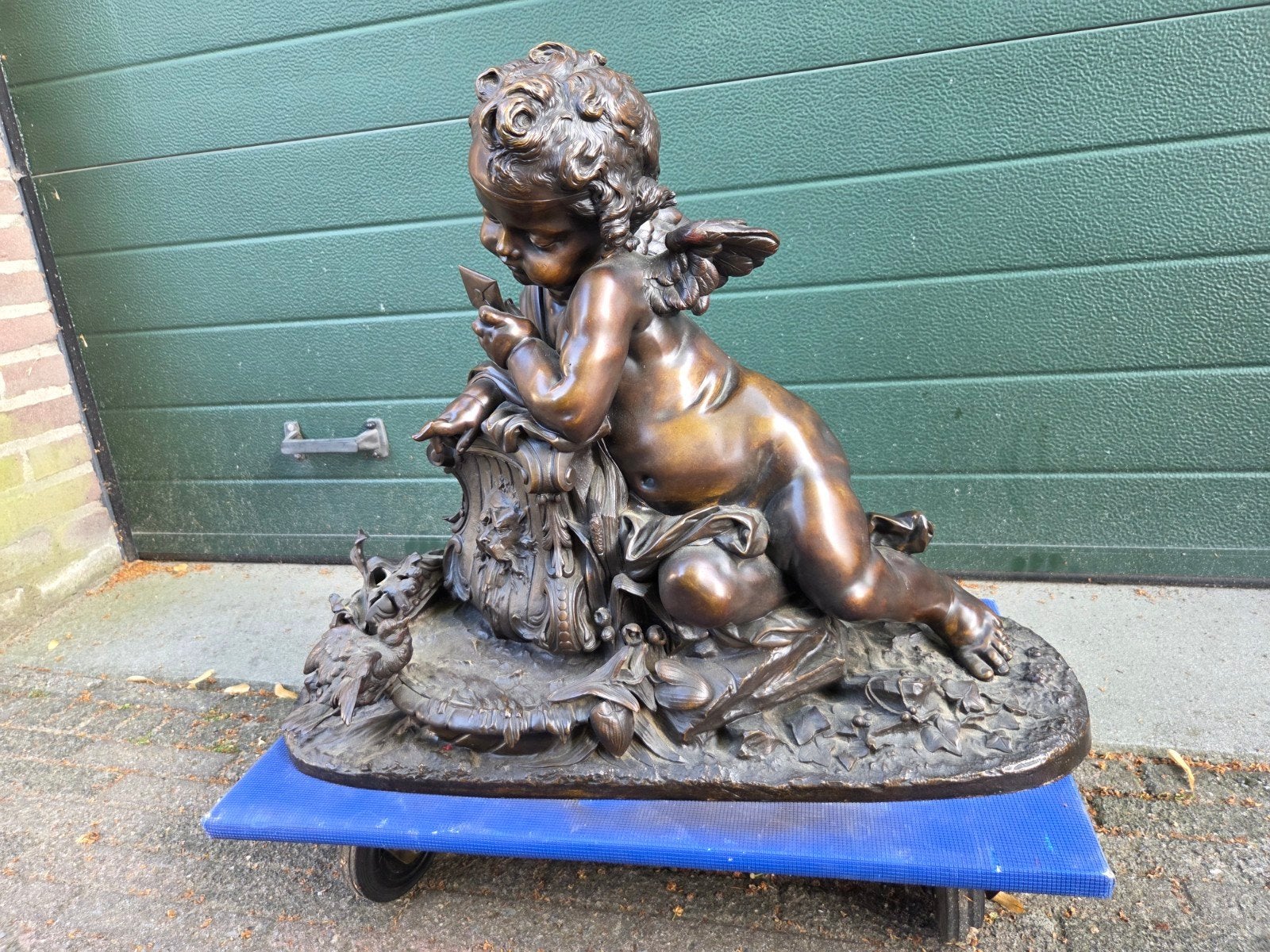 Vous recherchez des statues anciennes en bronze ou en marbre, Enlèvement