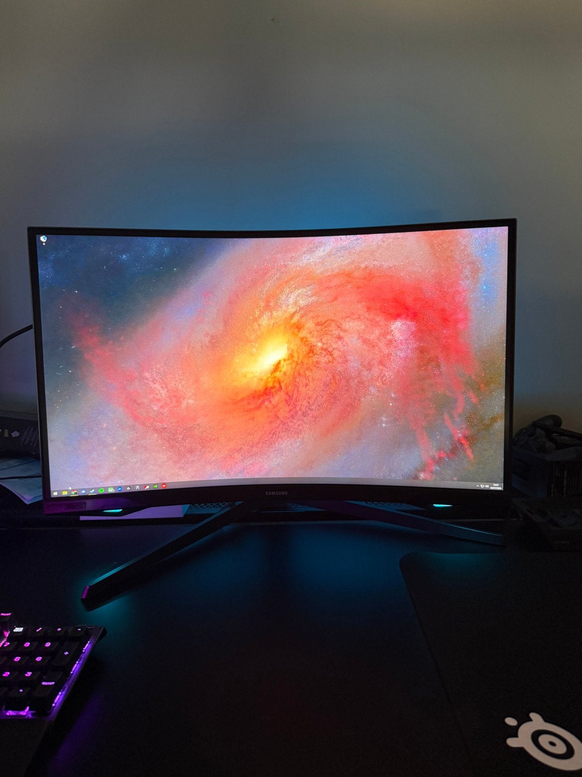 Samsung Odyssey G7 gaming monitor, Computers en Software, Monitoren, Zo goed als nieuw, 201 Hz of meer, DisplayPort, HDMI, Gaming