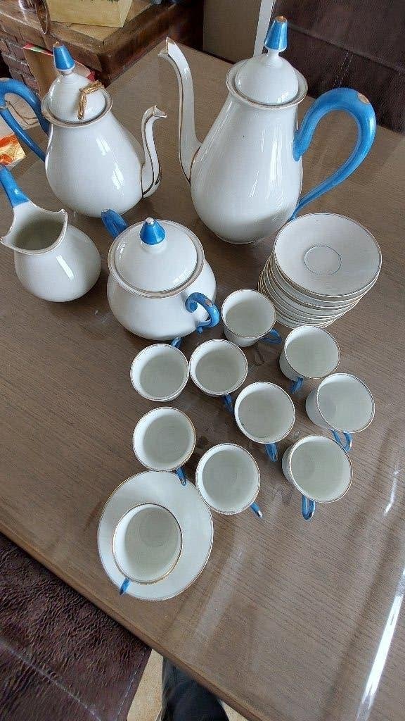 Pièces d'Ancien service à goûter, Enlèvement