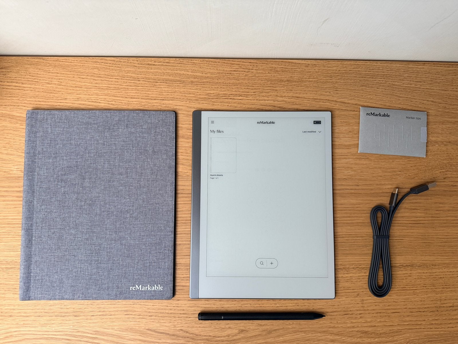 Remarkable 2 + Book Folio + Marker Plus + 9x tips, Computers en Software, Tekentablets, Ophalen of Verzenden, Zo goed als nieuw