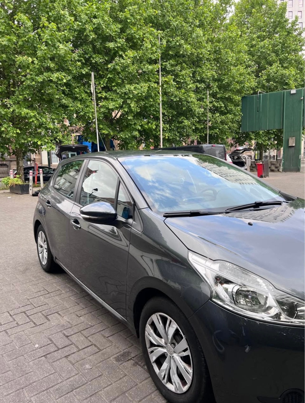 Peugeot 208 Essence – Année 2015 à vendre, Autos, Achat, Entreprise, Boîte manuelle, 5 portes