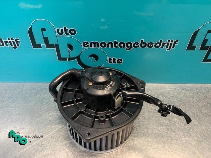 Moteur de ventilation chauffage d'un Mitsubishi Lancer (Lanc, -, 3 mois de garantie, Utilisé, Mitsubishi