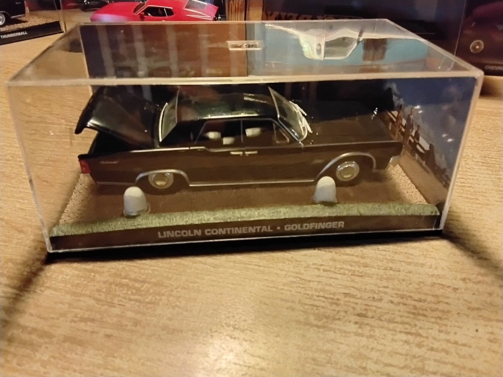 James Bond - Lincoln, Hobby en Vrije tijd, Modelauto's | 1:43, Ophalen of Verzenden