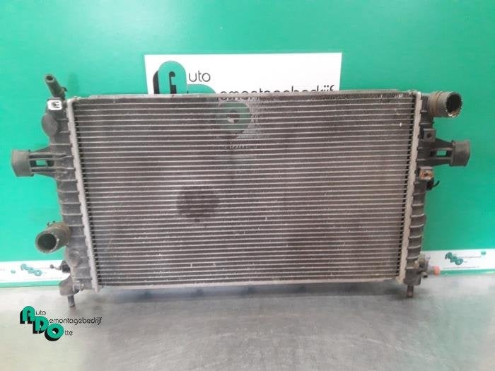 Radiateur van een Opel Astra (Astra H 04-), Auto-onderdelen, Airco en Verwarming, Opel, Gebruikt, 3 maanden garantie, Ophalen of Verzenden