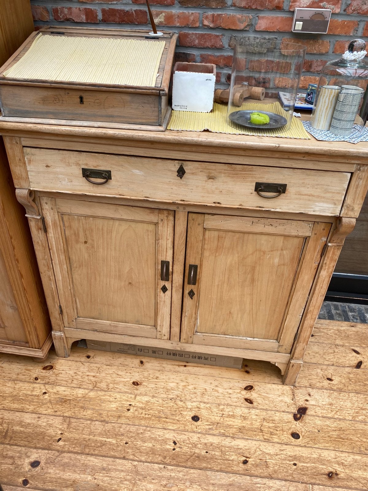 Grenenhouten kast met lade en deuren landelijk vintage, Ophalen, Zo goed als nieuw, Grenenhout, Met deur(en)