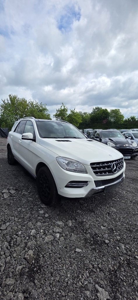 Mercedes ML 250 BLUETEC 204pk(Bouwjaar 2014/217.000km)Export, Auto's, Euro 6, 4 cilinders, Wit, Leder