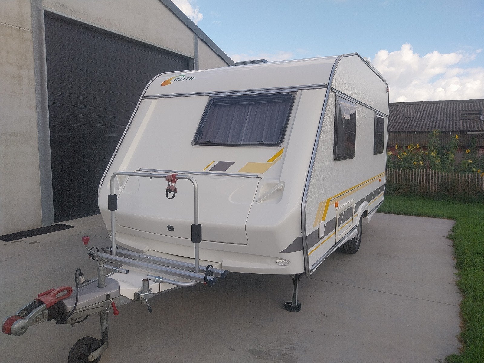 Chateau/Delta Summerliner 3900FB, Entreprise, Trappe de service, Chateau