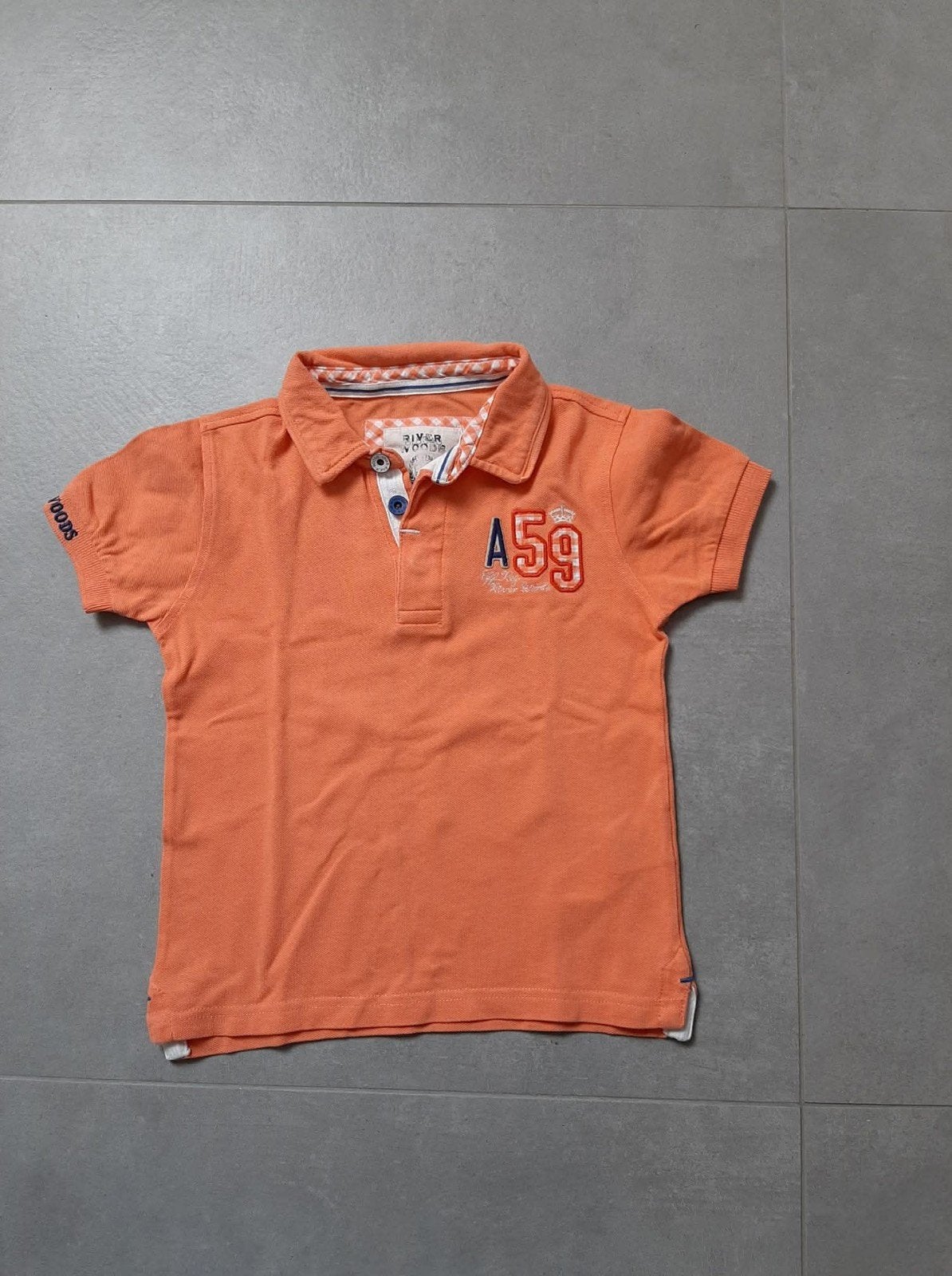 Polo River Woods M116, Enfants & Bébés, Vêtements enfant | Taille 116, Garçon, Enlèvement ou Envoi, River woods, Chemise ou À manches longues