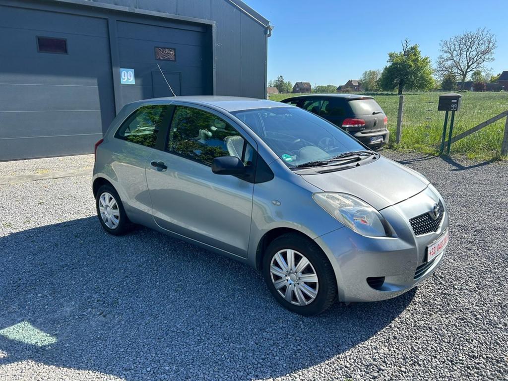 Toyota Yaris 1.0 VVT-i Essence AIRCO Entretien à 171000km, Achat, Entreprise, Verrouillage central, Essence