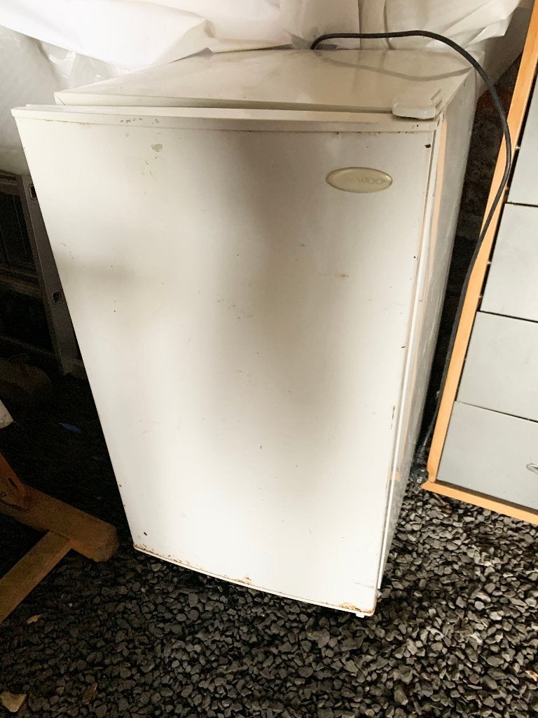 Petit réfrigérateur Daewoo avec compartiment congélateur, Electroménager, Enlèvement, Utilisé, Avec compartiment congélateur