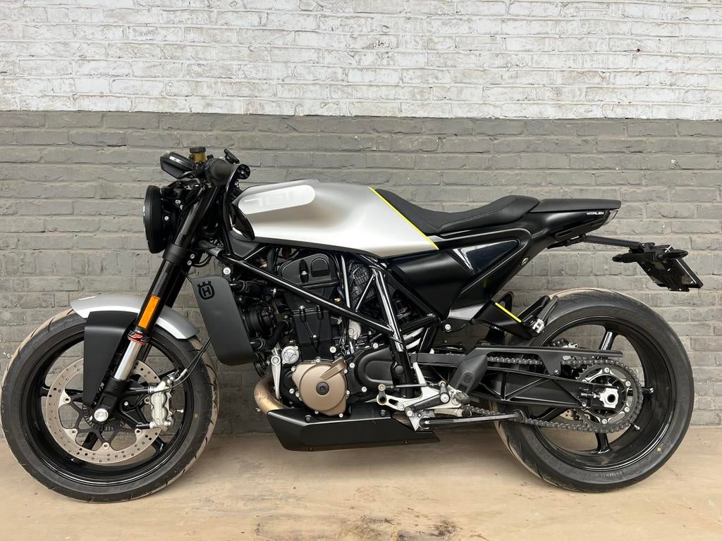Husqvarna Vitpilen 701.   Slechts 2040 km, Occasion, Bedrijf, Minimaal motorrijbewijs A2, Handgeschakeld
