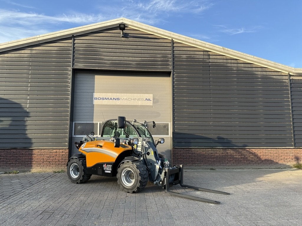 Giant GT5048 tendo compact verreiker DEMO, Zakelijke goederen, Machines en Bouw | Kranen en Graafmachines, Tobroco, Info@tobroco.nl