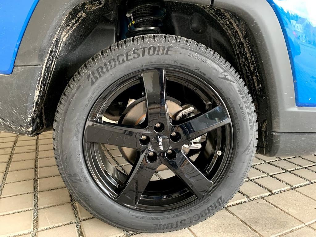 4 Alutec Freeze Black 18" velgen incl. bandendruksensoren &…, Ophalen, Winterbanden, Velg(en)