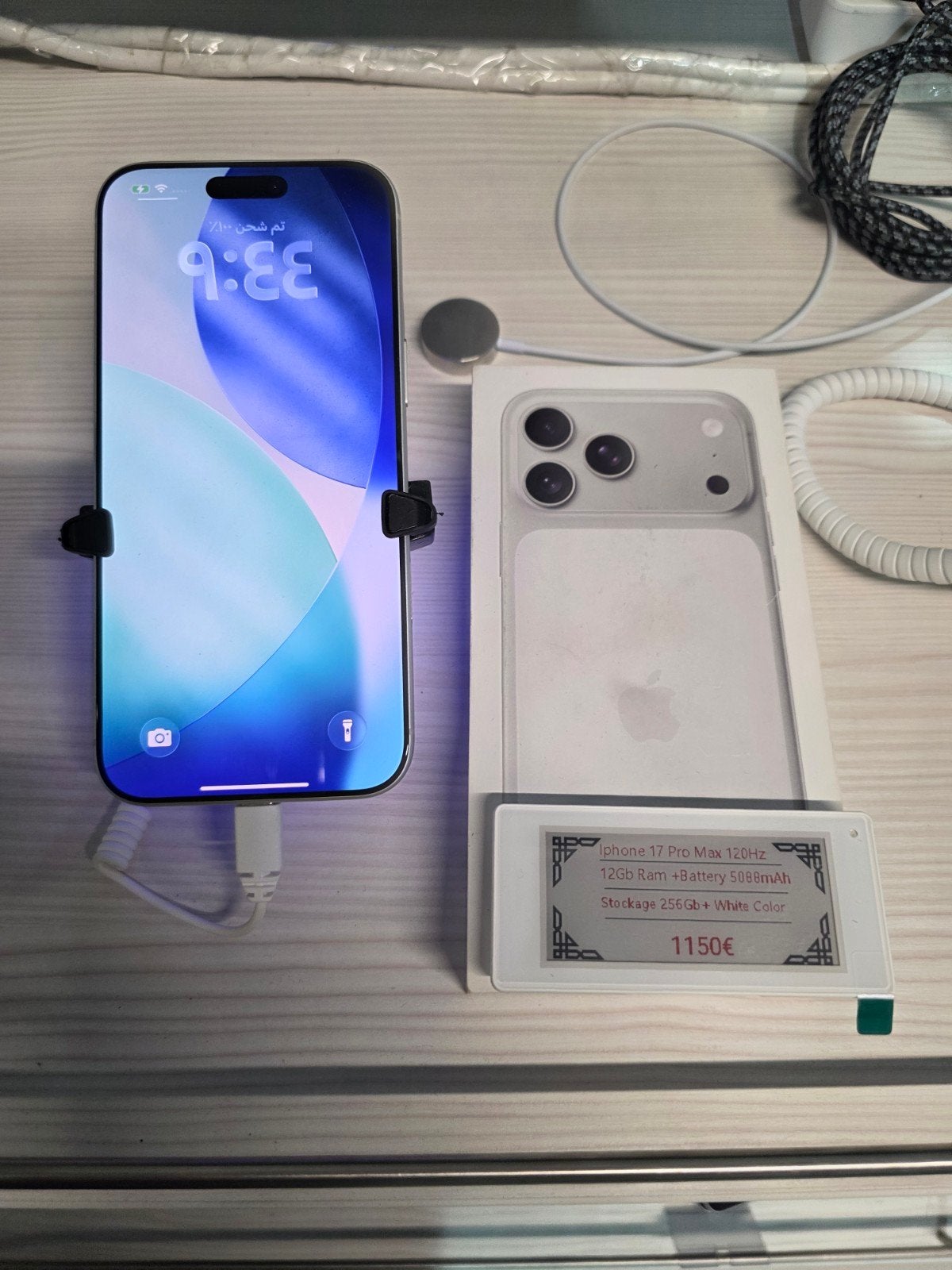 iPhone 17 Pro Max (256GB) in de kleur Wit, inclusief AirPods, Apple, Nieuw, Ophalen of Verzenden, Apple