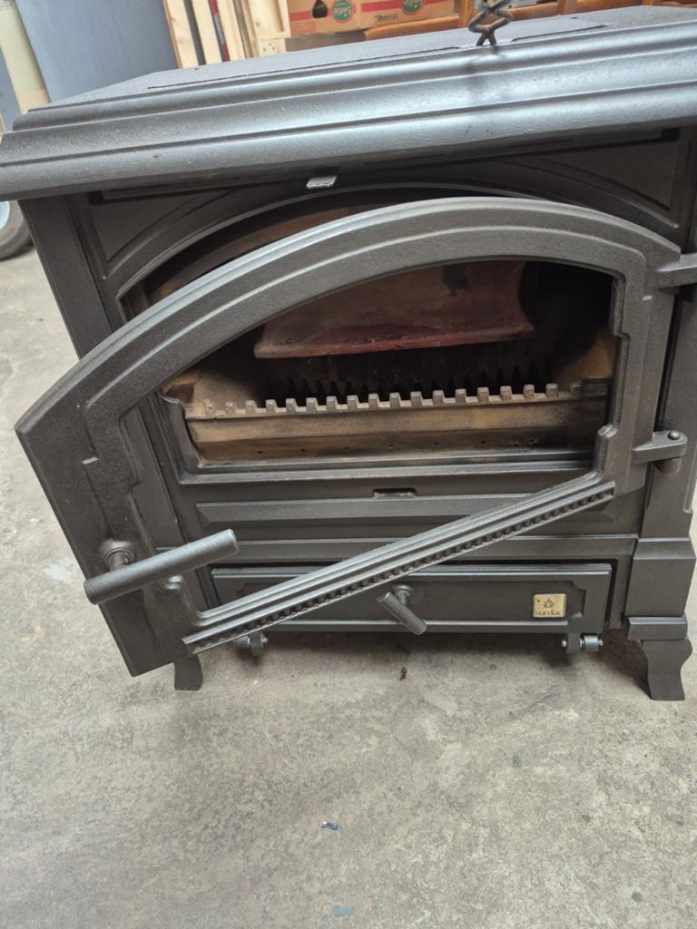 poêle au charbon - bois ( prix 350 euros ), Maison & Meubles, Poêles, Poêle à charbon, Enlèvement, Utilisé, Bois