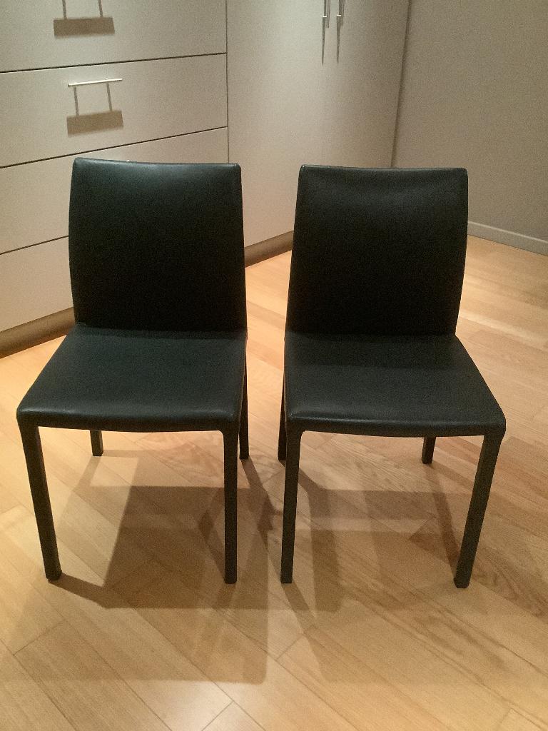 2 Stoelen in leer, Huis en Inrichting, Stoelen, Ophalen, Zo goed als nieuw, Overige kleuren, Leer