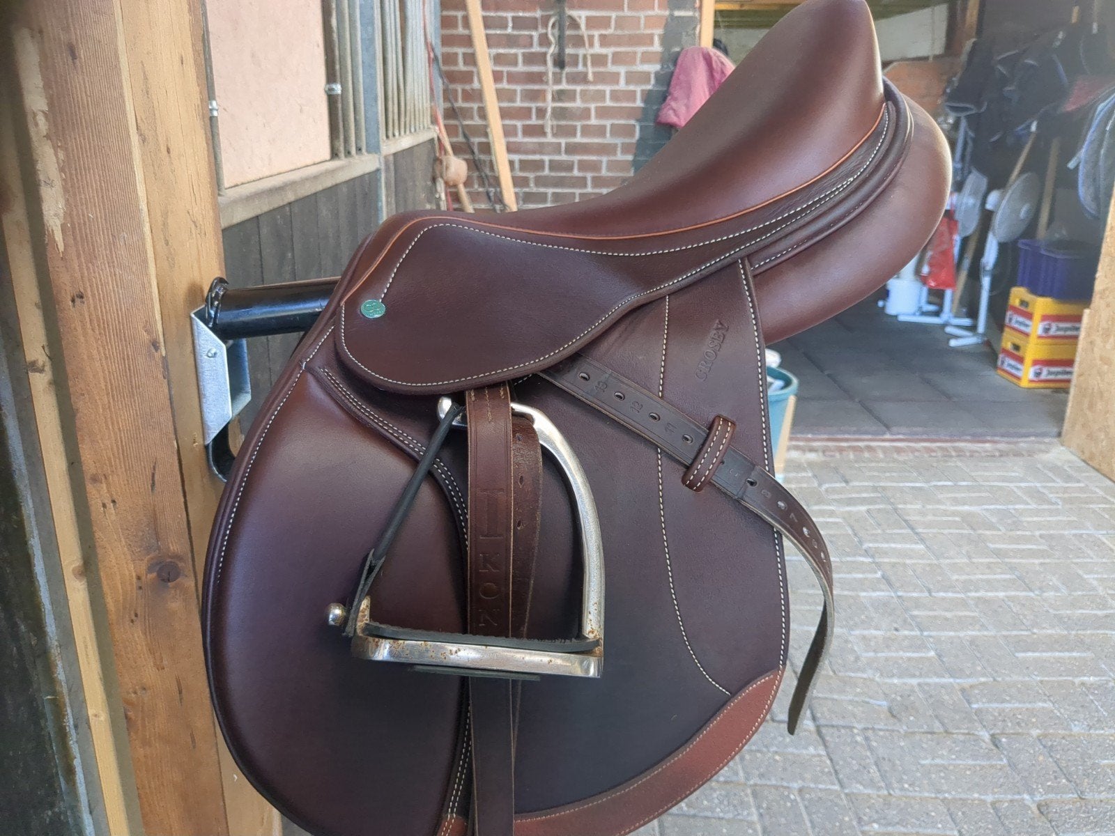 Crosby prix de Nation springzadel 17", Dieren en Toebehoren, Ophalen, Close contact, M (17 inch), Springen
