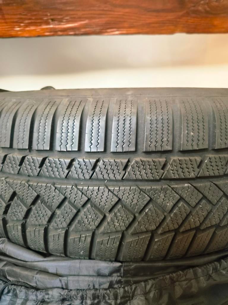 Kit hiver audi Q3F3 neuf  215 65 17 99h