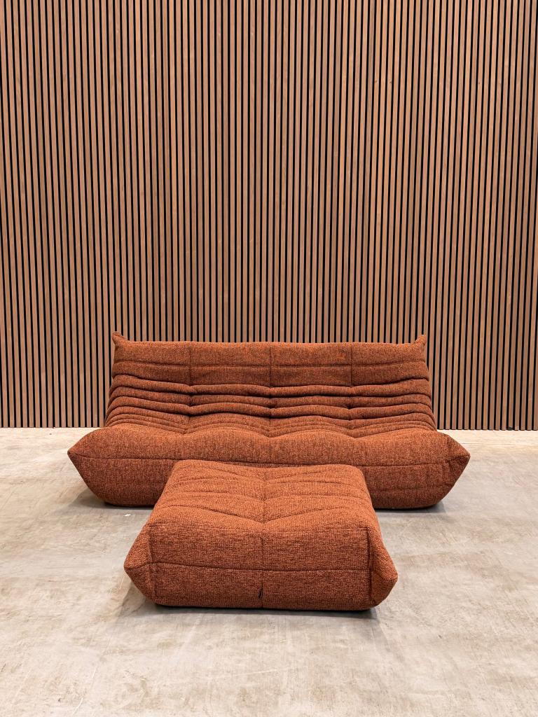 Ligne Roset Togo driezits met poef - Woolblend rood, Ophalen of Verzenden