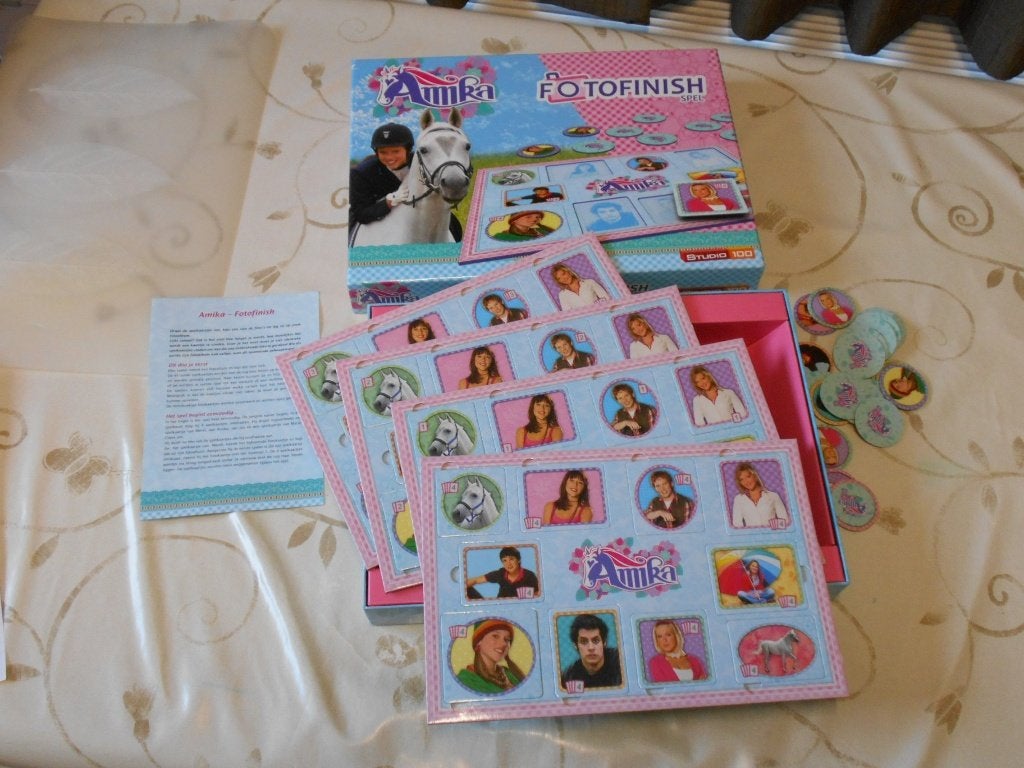 Amika fotofinish, Trois ou quatre joueurs, Enlèvement, Comme neuf, Studio 100