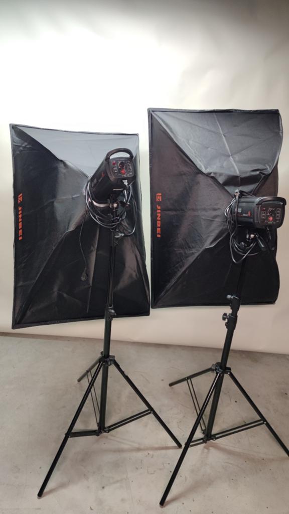 Complete Studioflitser set - 4x Jinbei 500 W + softboxen, TV, Hi-fi & Vidéo, Photo | Studio photo & Accessoires, Comme neuf, Lampe ou Kit de flash