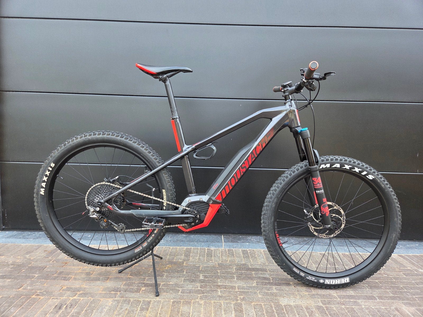 moustache e-bike, Ophalen