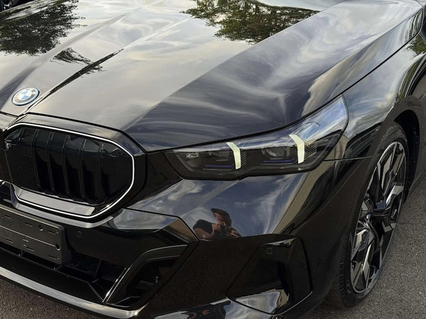 BMW 530e xDrive sedan FULL OPTION / INTEGR STEER / BOWERS&WI, Autos, BMW, 299 ch, 4 portes, Entreprise, Noir