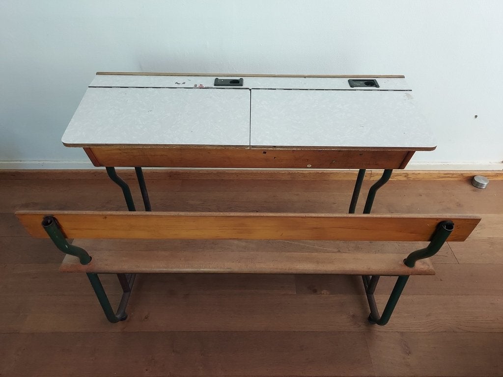 lessenaar / schoolbank, Huis en Inrichting, Bureaus, Gebruikt, Schoolbureau, Met wielen, Opbergruimte, Ophalen