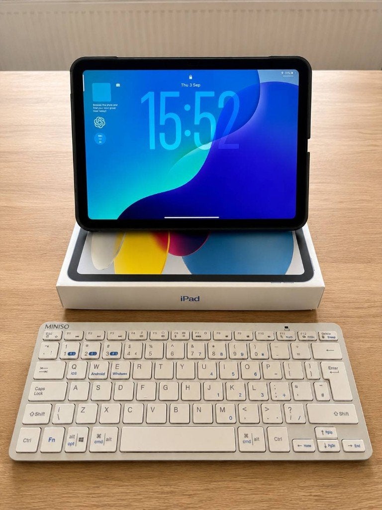 Apple iPad 11" (2025) A16 256GB Blue – Excellent Condition, Computers en Software, Apple iPads, 11 inch, Ophalen of Verzenden