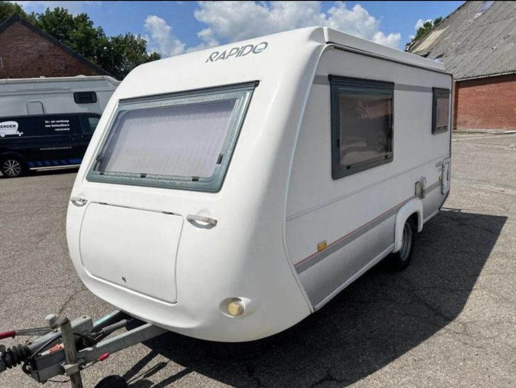 Rapido club 31, Caravans en Kamperen, Caravans, Tot en met 2, 500 - 750 kg, 2 aparte bedden, Rapido