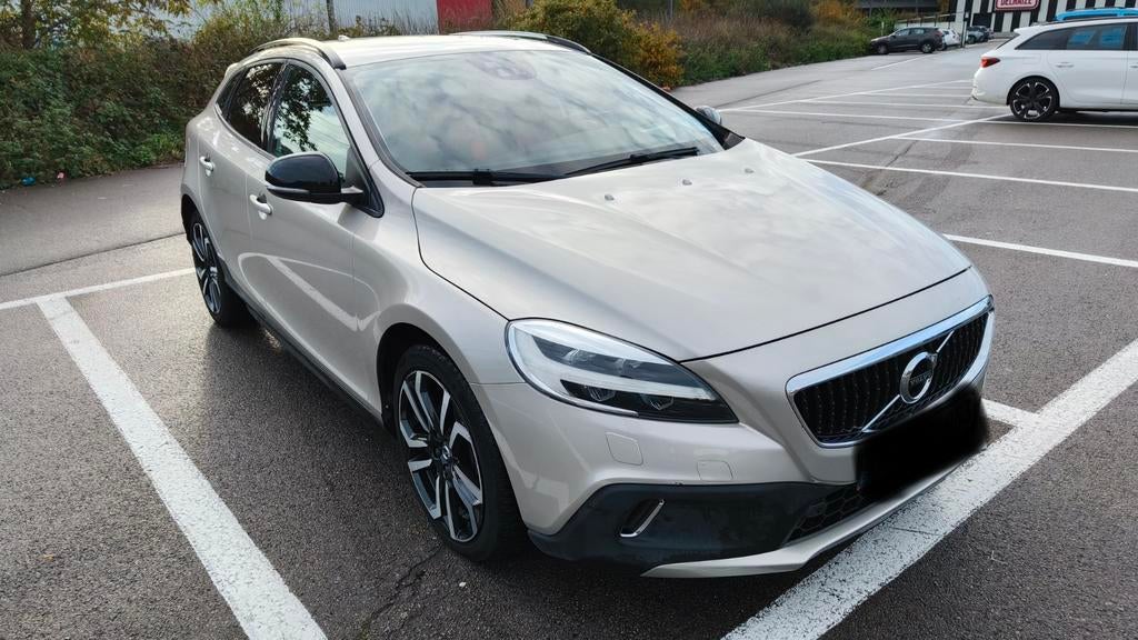 Volvo V40 D3 Cross Country Nordic+, Autos, Cuir, Achat, 5 portes, Particulier