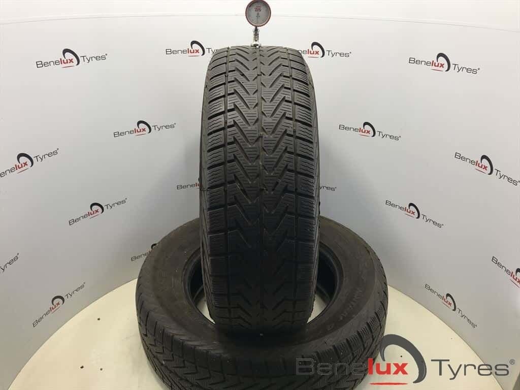 winter 235/65R17 108H Vredestein Wintra 235/65 R17 235/65/17, Auto-onderdelen, Ophalen, Gebruikt, -, -