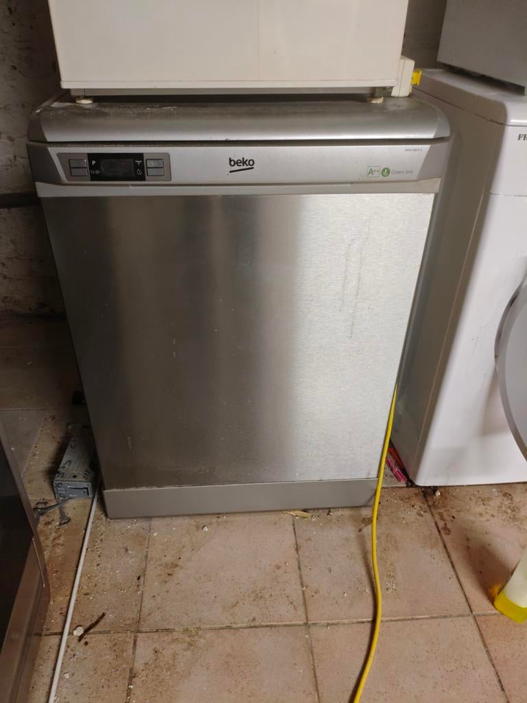 Beko vaatwasser in zeer goede staat 150€, Ophalen
