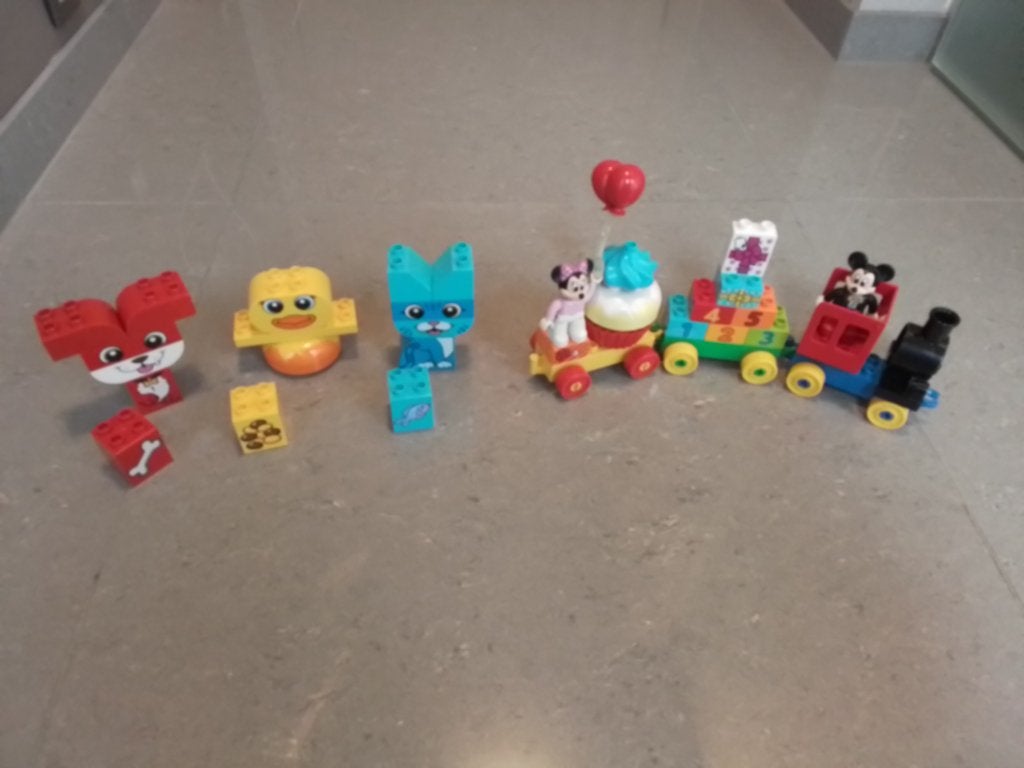 Duplo pakket.Mickey en Minnie verjaardag trein+puzzeldieren, Kinderen en Baby's, Ophalen, Gebruikt, Duplo