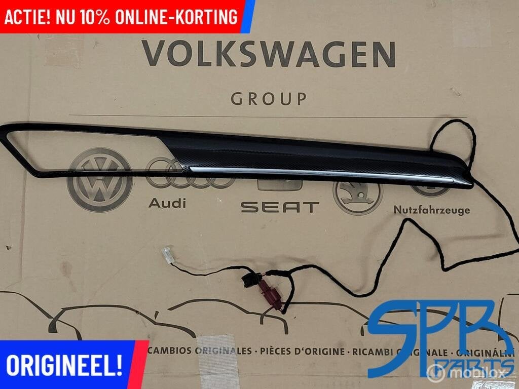 Interieurlijst VW GOLF 7 CARBON LED RECHTSVOOR 5G4858066AAEP, Gebruikt, Volkswagen, Ophalen of Verzenden, Volkswagen