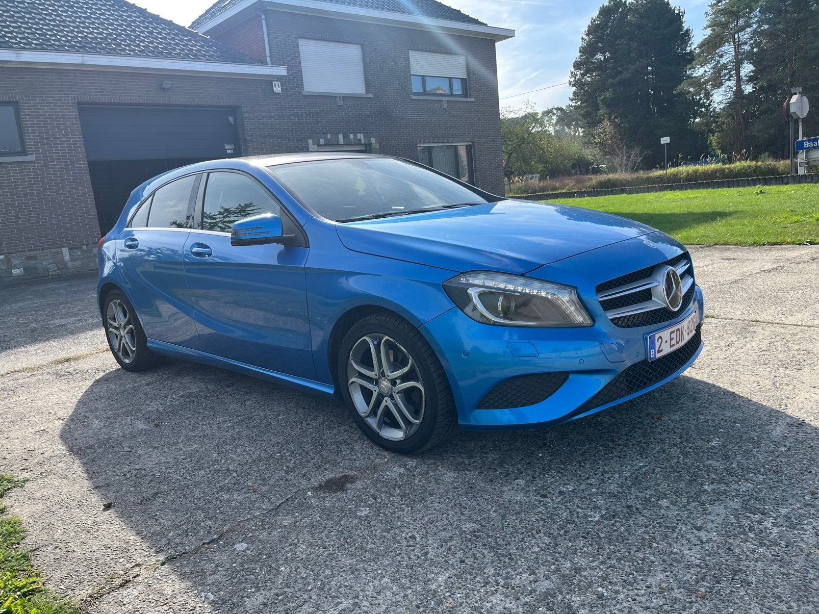 Mercedes-Benz A180 opendak, Auto's, Voorwielaandrijving, Dealer onderhouden, Euro 6, Blauw