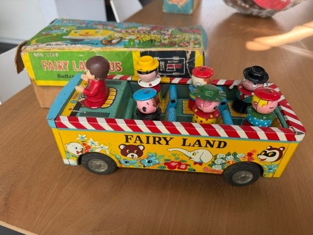 Boîte Modern Toys Fairy Land Bus des années 1960, Enlèvement ou Envoi