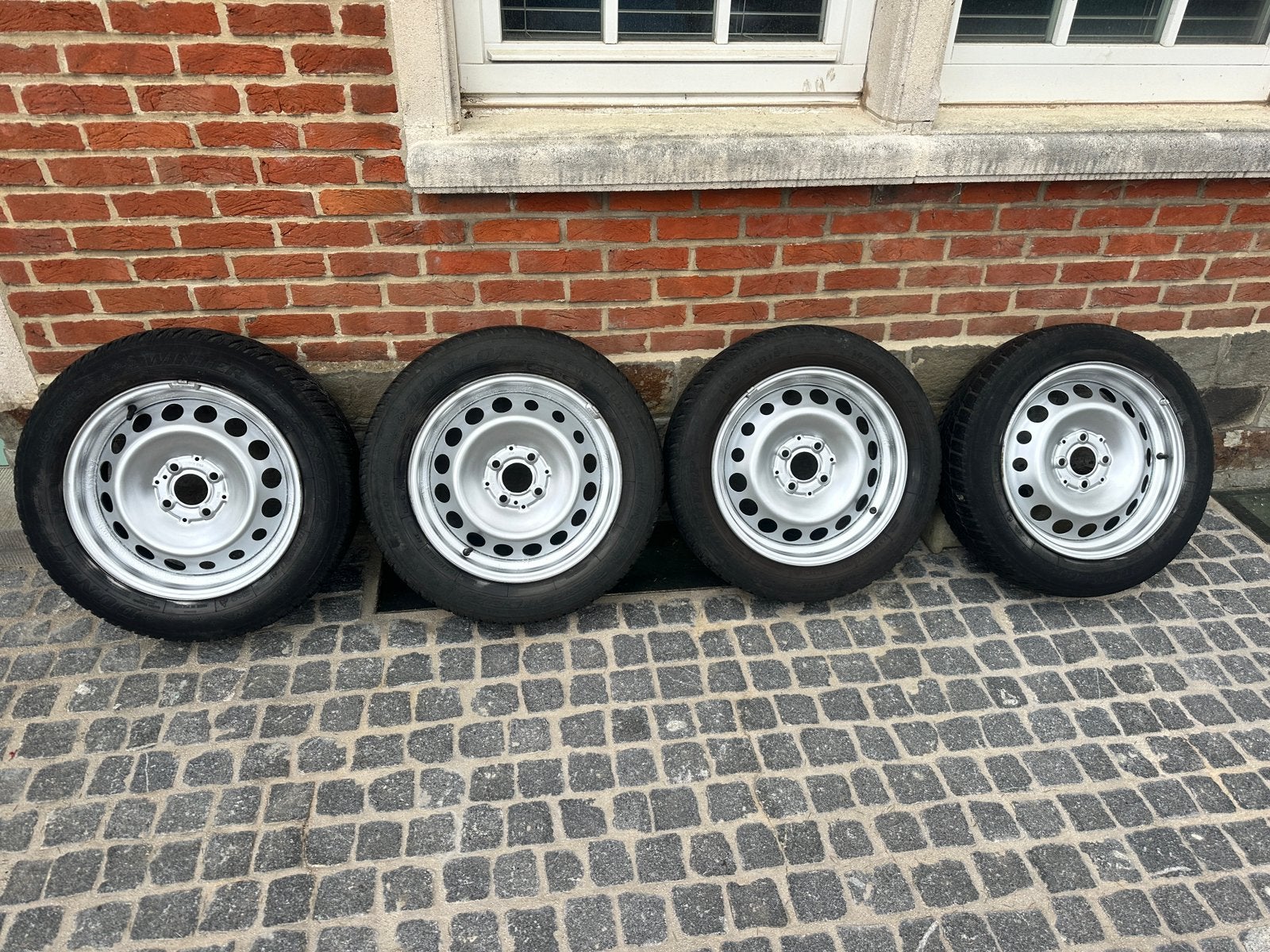 Roues / pneus hiver Smart ForFour + Twingo III, Autos : Pièces & Accessoires, 15 pouces, Pneus hiver, Véhicule de tourisme, Pneu(s)